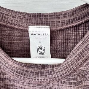 Athleta Mauve Ribbed Top